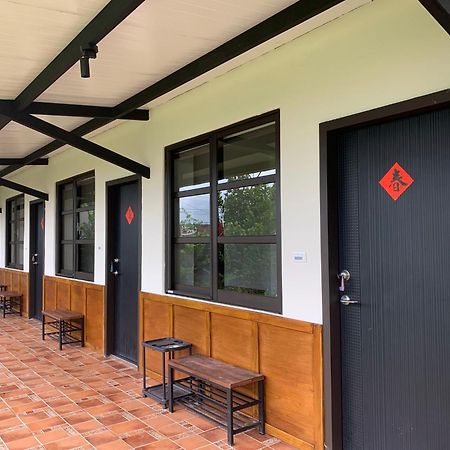 Jiang'S B&B 江院子庭園民宿 Цзянь Экстерьер фото