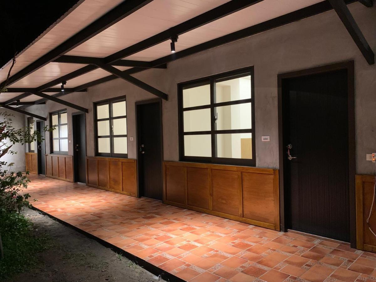 Jiang'S B&B 江院子庭園民宿 Цзянь Экстерьер фото